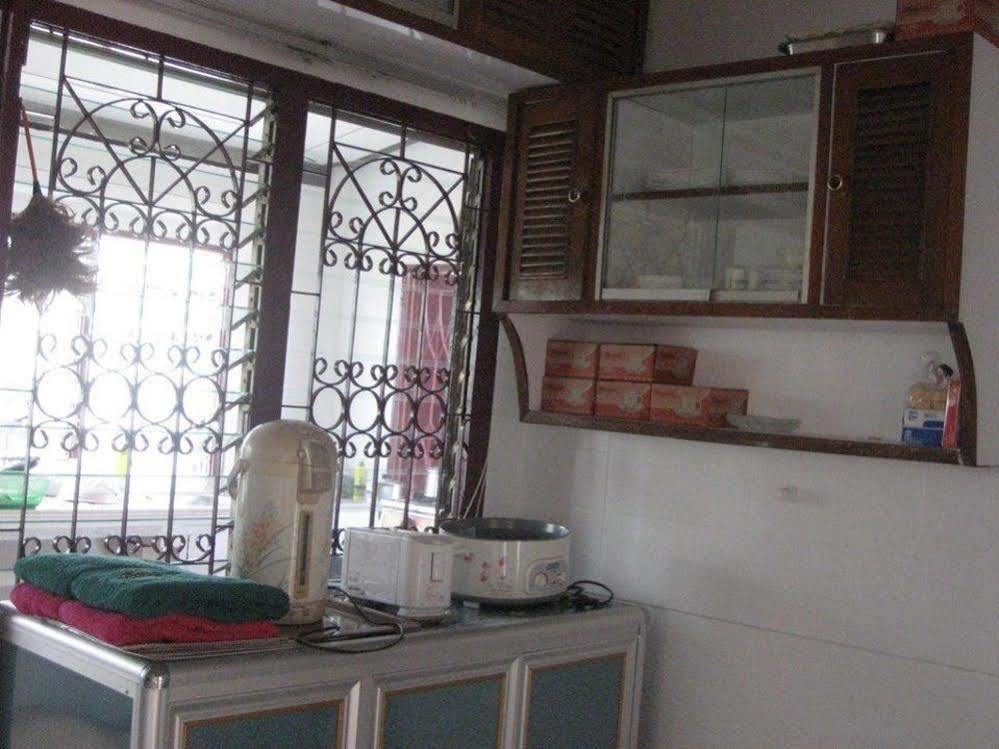 Sri Krung Guest House Phra Nakhon Si Ayutthaya Exterior foto